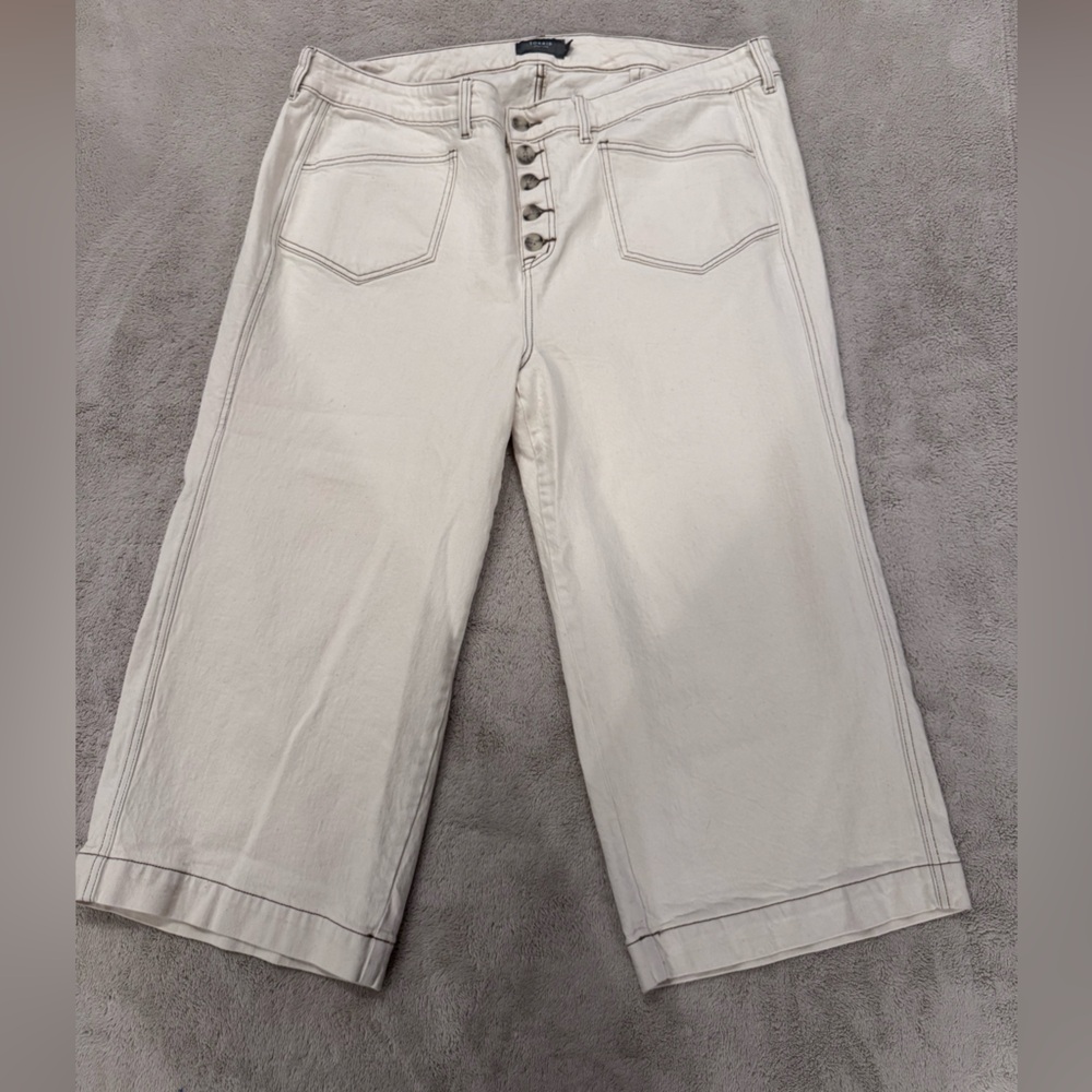 Torrid Cream Capris with Brown Stitching 22